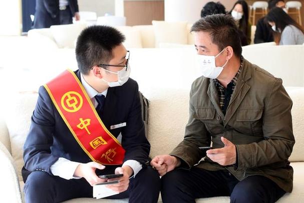漢陽(yáng)區(qū)金融服務(wù)"早春行"政銀企對(duì)接會(huì),現(xiàn)場(chǎng)新政企三方合作授信超100